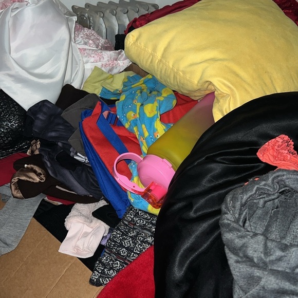 Huge Clothes Lot Bundles - Picture 16 of 17